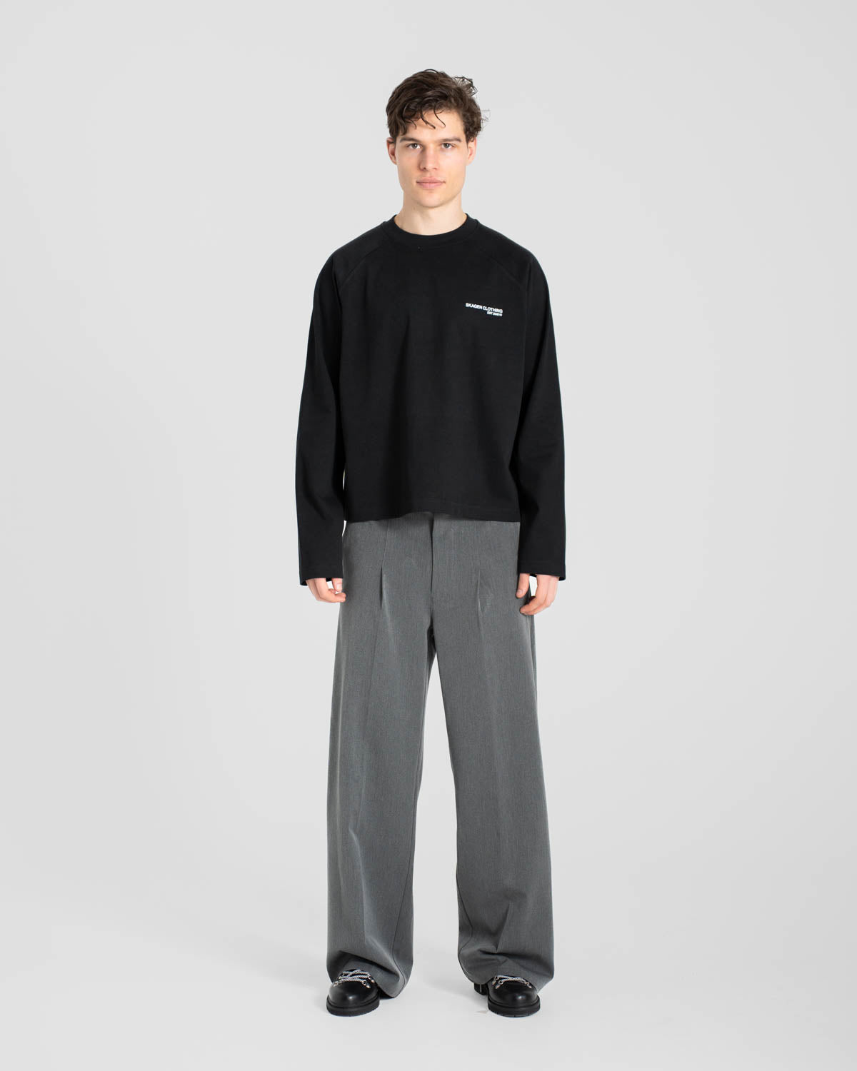 Everyday Essential Raglan Longsleeve Black